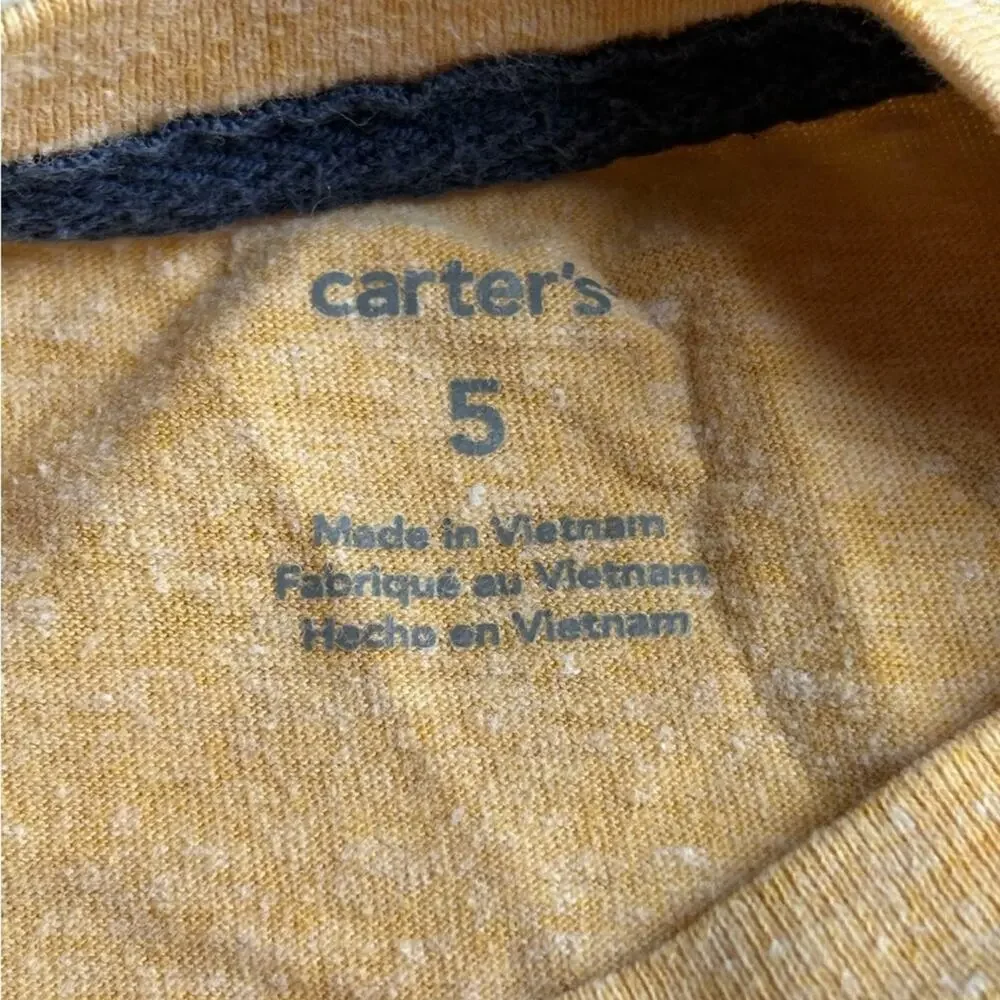 Carters Kids Clothing bundle with Shorts and T-Shirts size 5